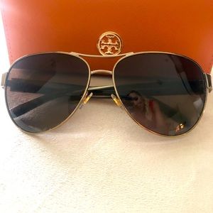 Tory Burch aviators